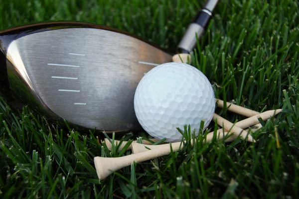 Golf Kulübü topu ve Tees — Stok fotoğraf
