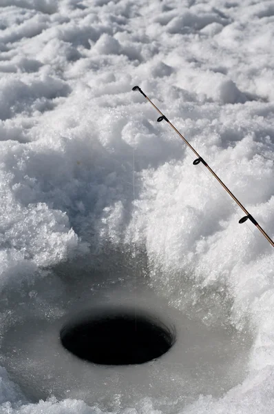 Ράβδος και τροχών πάγου αλιείας — Φωτογραφία Αρχείου