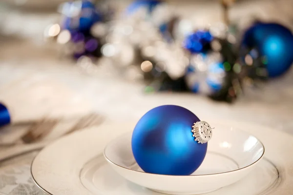 White and blue Christmas decorations — Stockfoto