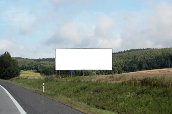 Billboard en blanco . — Foto de Stock