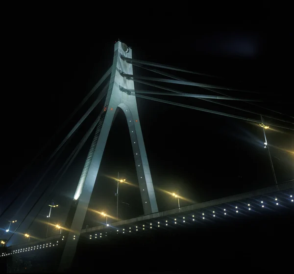 Kiev gece Mosksvskiy Köprüsü — Stok fotoğraf