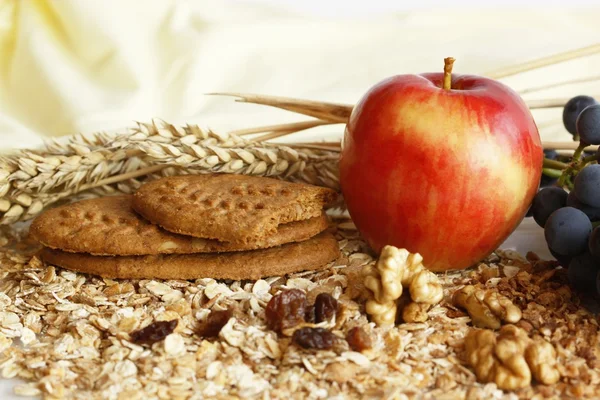 Biscoitos e alimentação saudável — Fotografia de Stock