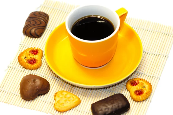 コーヒーとクッキーのカップ — ストック写真