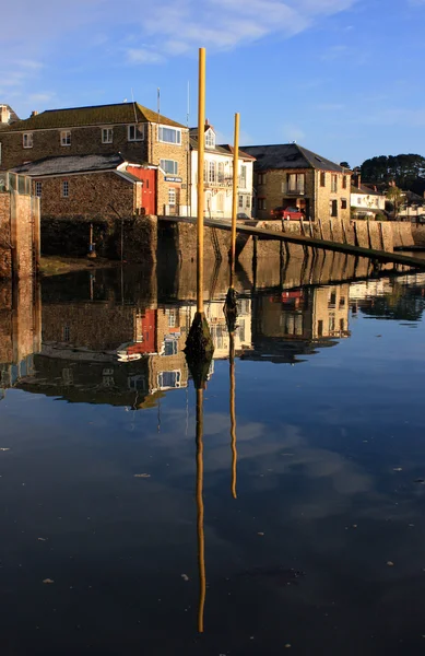 Stilstaand water reflecties — Stockfoto