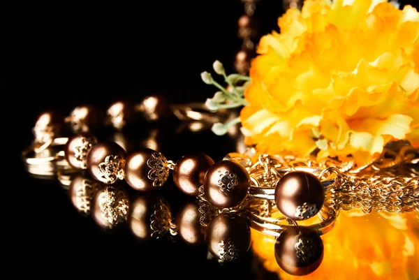 Perline dorate — Foto Stock