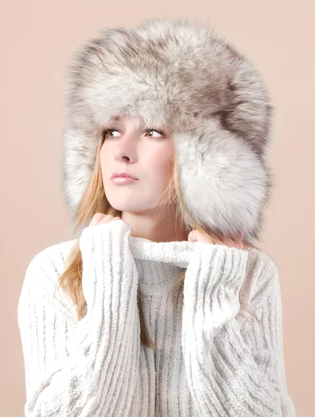 Kobieta w stylu zimy — Zdjęcie stockowe