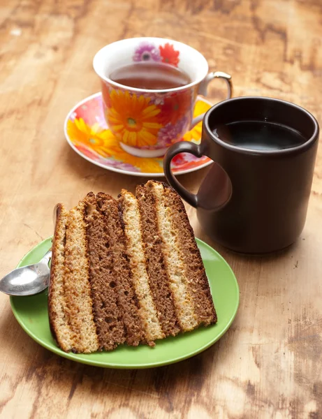 Cake with tea — Stock Photo, Image