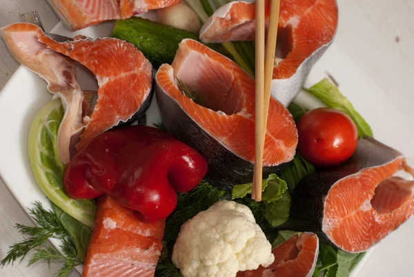 stock image Salmon with vegetables