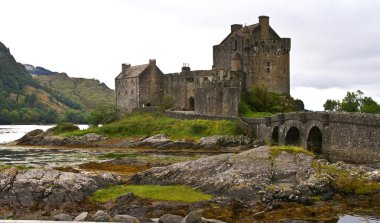 Ancient scottish castle clipart