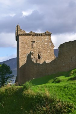 Urquhart castle clipart