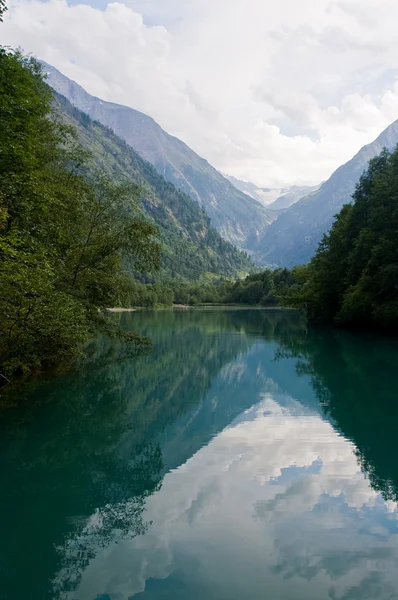 stock image Mountain lake