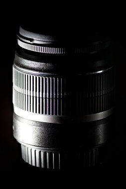 Düşük anahtar telefoto zoom slr kamera objektifi