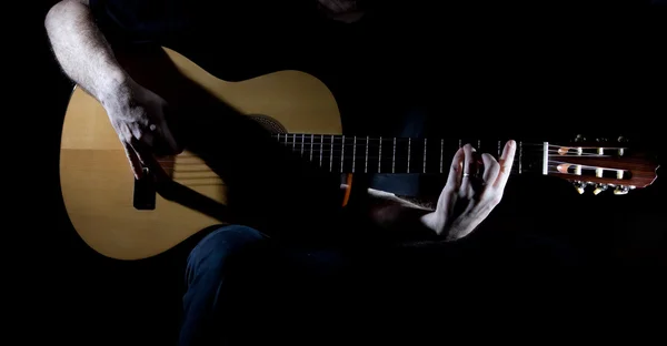 Guitarra acústica homem música jogar — Fotografia de Stock