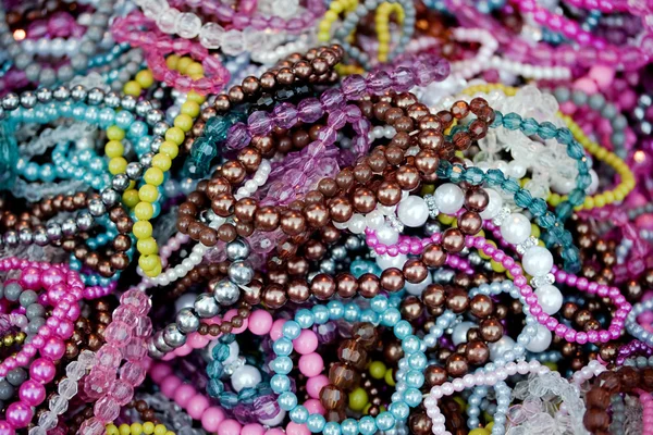 Mix van kleurrijke armbanden — Stockfoto