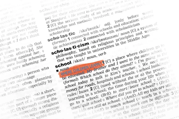 Skolan i dictionairy — Stockfoto