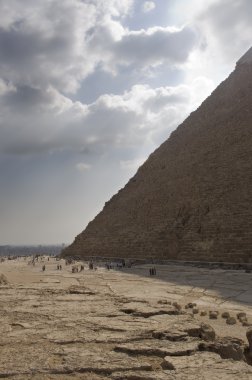 büyük giza Piramidi