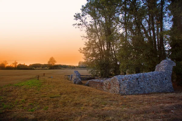 Ελληνικά ατμόσφαιρα πέτρα παρεκκλήσι στο ηλιοβασίλεμα — Φωτογραφία Αρχείου