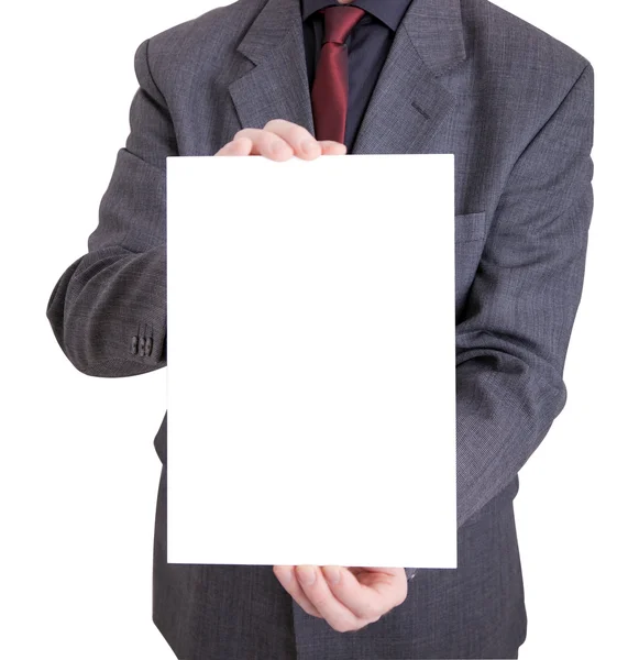 Homme en costume tenant une carte blanche — Photo