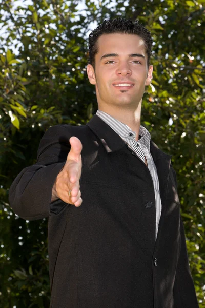 Biznesmen gotowy, aby uścisnąć dłoń — Zdjęcie stockowe