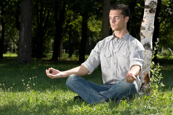 Meditasjon etter arbeid – stockfoto