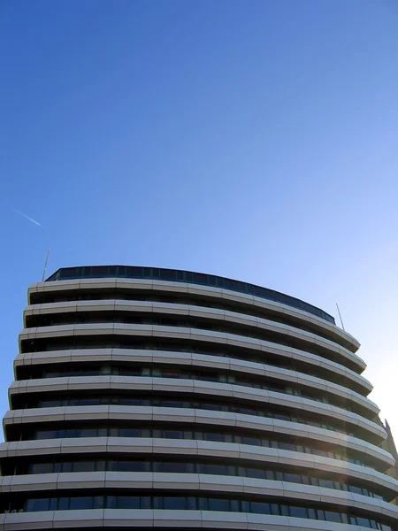 Modern hotelgebouw in liverpool — Stockfoto