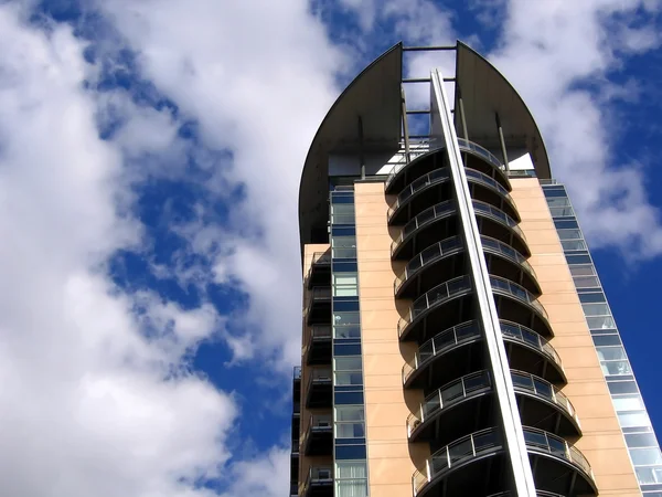 Edifício de apartamentos moderno em Manchester — Fotografia de Stock