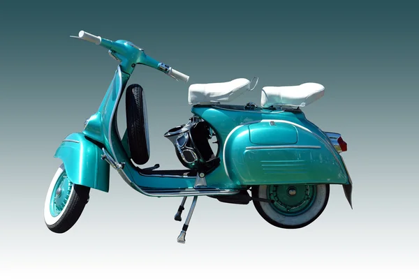 Vintage yeşil scooter (yol dahil) — Stok fotoğraf