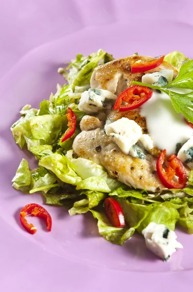Grilled chicken salad — Stock Photo, Image