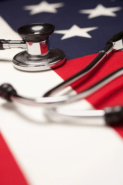 Amerikan bayrağı stetoskop — Stok fotoğraf