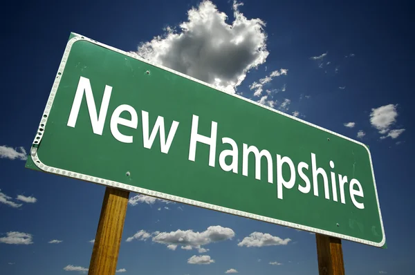 New Hampshire semnul drumului verde — Fotografie, imagine de stoc