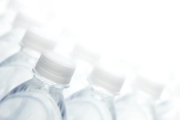 喝水的瓶子抽象图像 — 图库照片