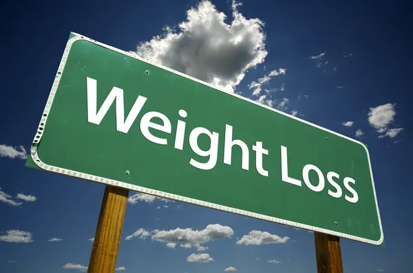Gewicht verlies groene verkeersbord — Stockfoto