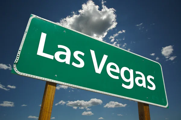 Las Vegas Road Sign Over Nuvens e Céu — Fotografia de Stock