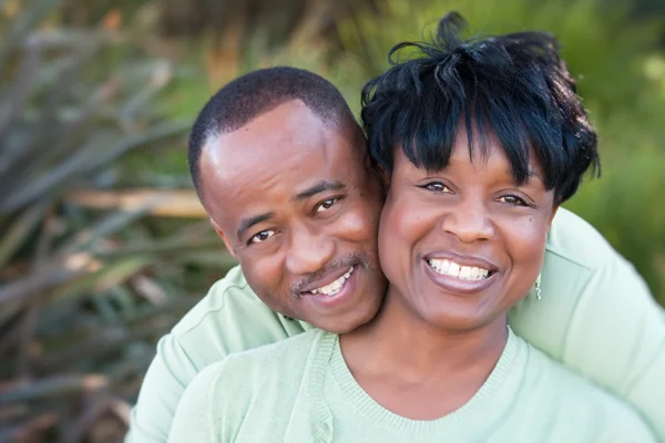 Afectuosa pareja afroamericana — Foto de Stock