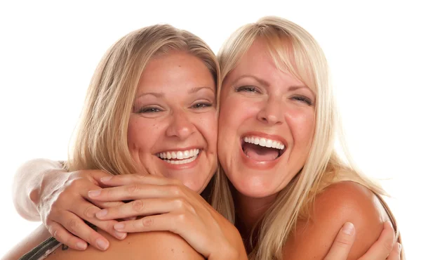 Δύο όμορφες αγκαλιάζει αδερφές γέλιο — Φωτογραφία Αρχείου