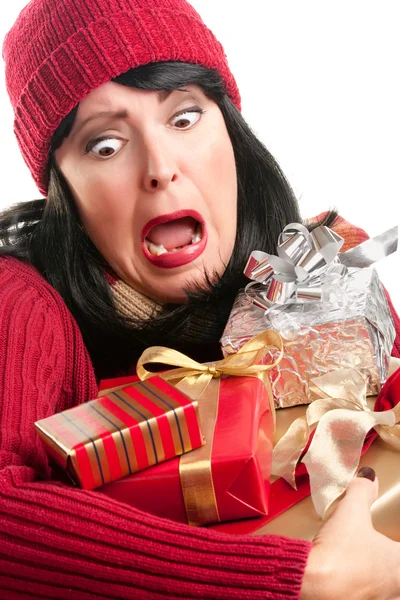 Mujer nerviosa equilibra muchos regalossinir kadın birçok hediyeler dengeler — Stok fotoğraf