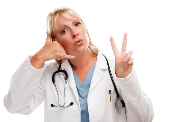 Женщина-блондинка доктор или медсестра — стоковое фото