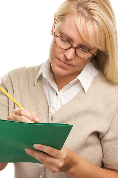 Inteligentne kobiety z folderu i ołówek — Zdjęcie stockowe