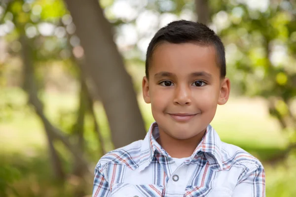 Stilig ung spansktalande pojke att ha kul — Stockfoto