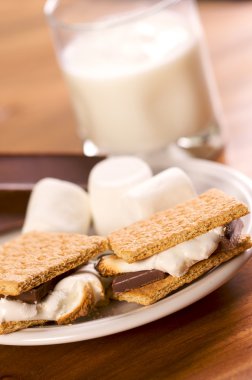 Smores ve süt