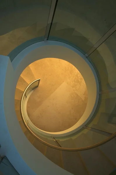 Escadaria em espiral majestosa Abstract — Fotografia de Stock
