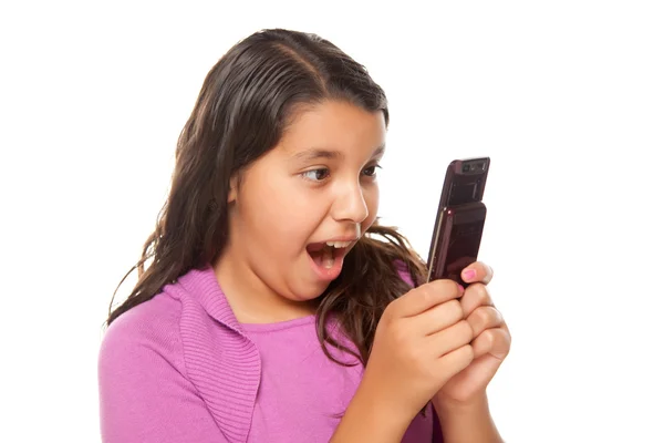 Σοκαρισμένος κορίτσι ισπανικός στο κινητό — Φωτογραφία Αρχείου