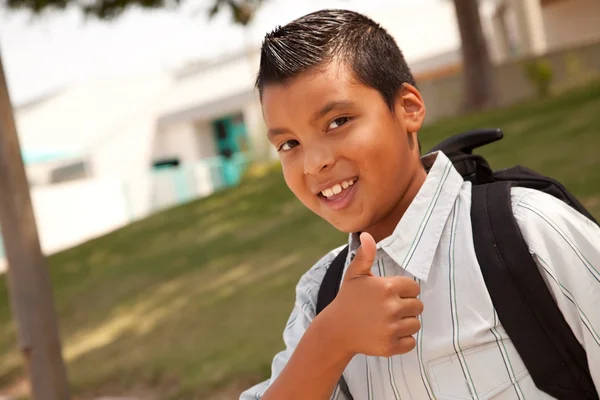 Jovem menino hispânico pronto para a escola — Fotografia de Stock