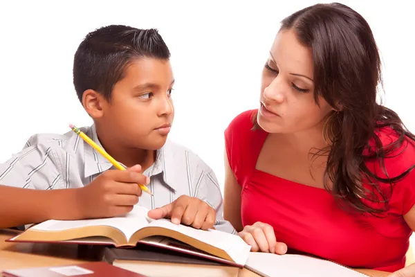 Spansktalande mor och Son göra läxor — Stockfoto