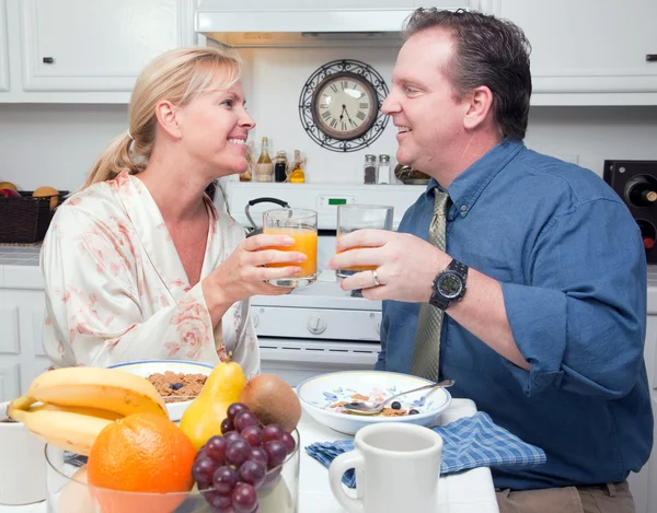 Businessman and Wife with Juice — Stock Photo, Image