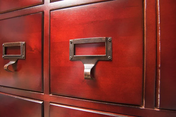 Armário de arquivo de escritório de madeira lustroso — Fotografia de Stock