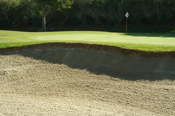 Streszczenie pole golfowe bunkry i trawy — Zdjęcie stockowe