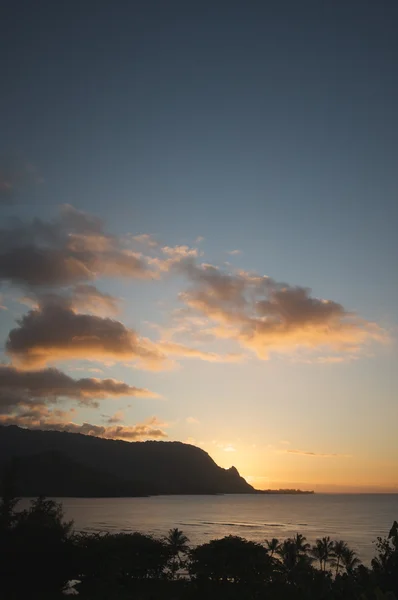 Západ slunce nad hanalei hnědák, kauai, Havaj — Stock fotografie