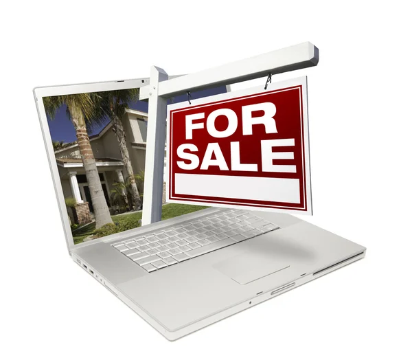 Rouge à vendre Immobilier Signer sur ordinateur portable — Photo