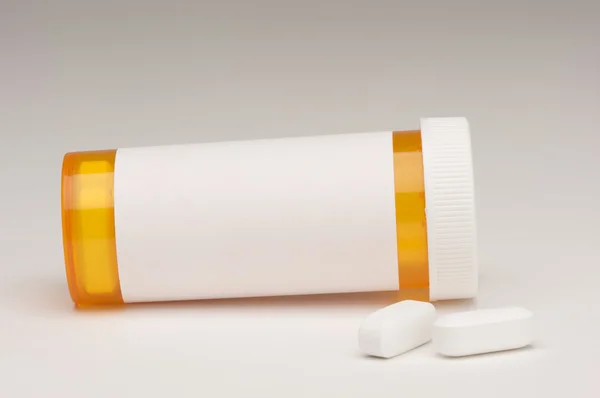 Blank prescrizione Bottiglia e pillole — Foto Stock
